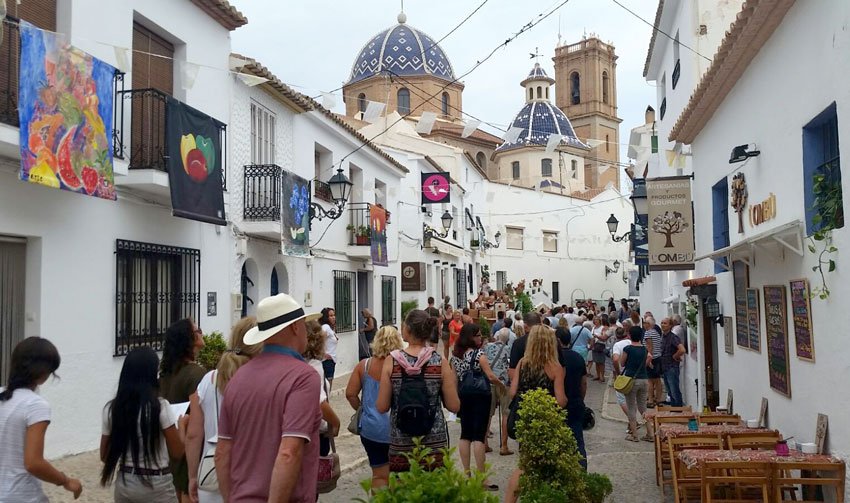 Cultura convoca la vint-i-setena edició de Balconades Cultura convoca la vint-i-setena edició de Balconades